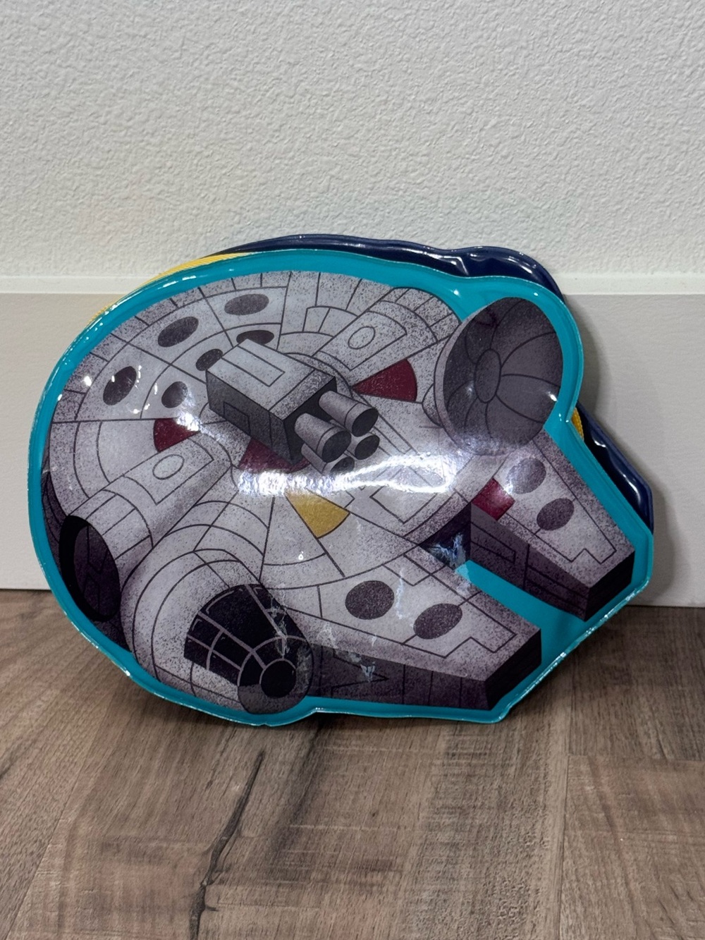 Disney Parks Star Wars Millennium Falcon Stationery Pencil Case Set